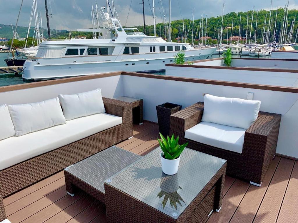 Villa Floating Sea House Aurora Portorose Esterno foto