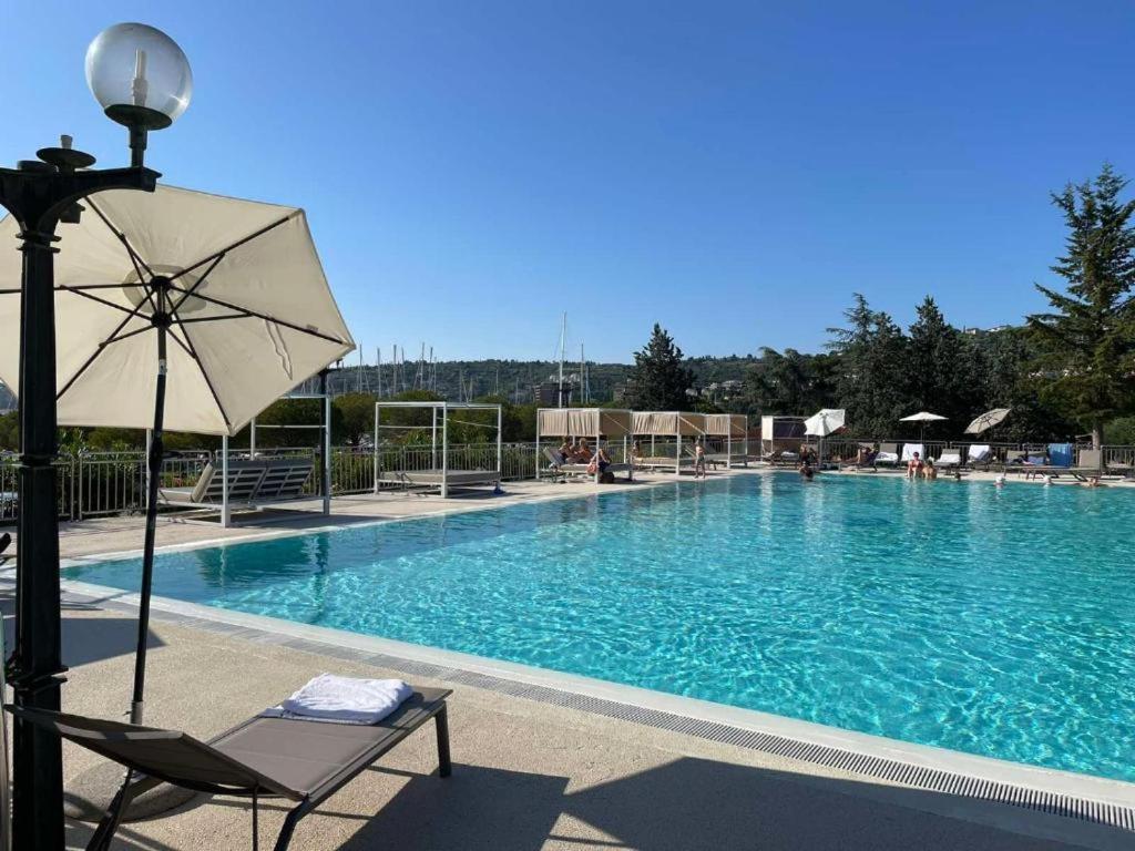 Villa Floating Sea House Aurora Portorose Esterno foto