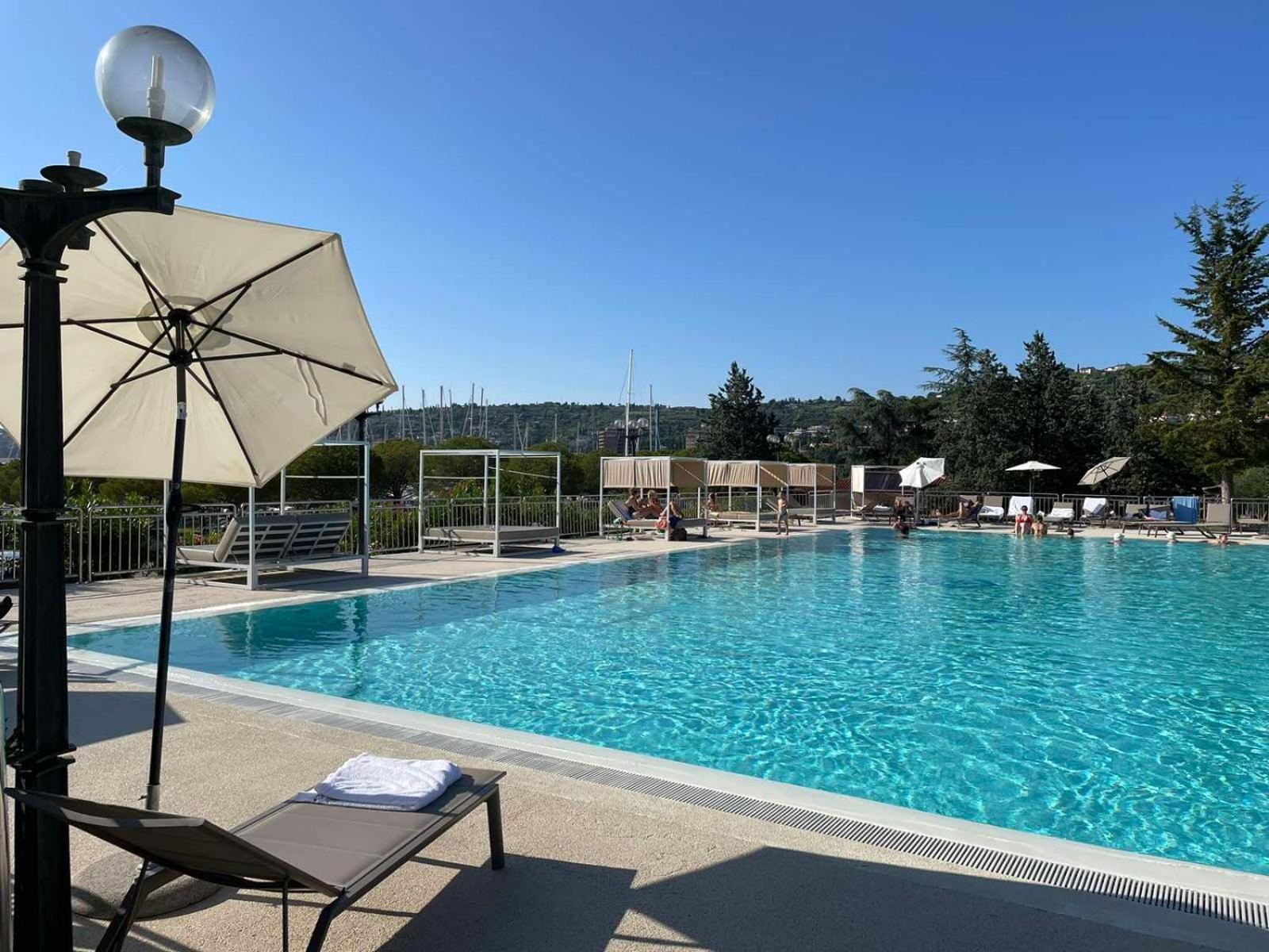 Villa Floating Sea House Aurora Portorose Esterno foto